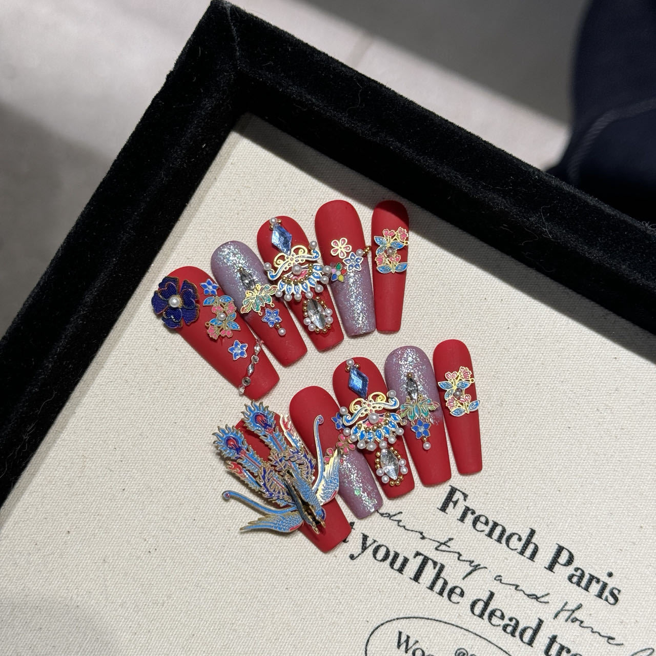 Press-on nails (long)