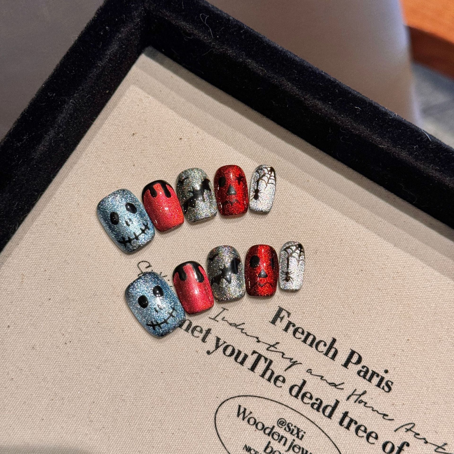 Halloween press-on nails