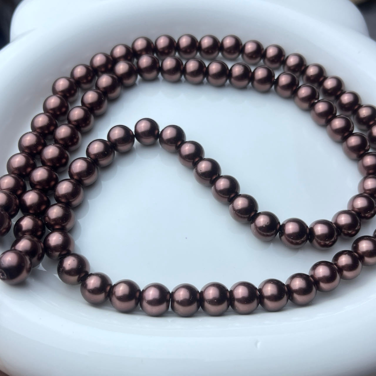 Glass pearl beads