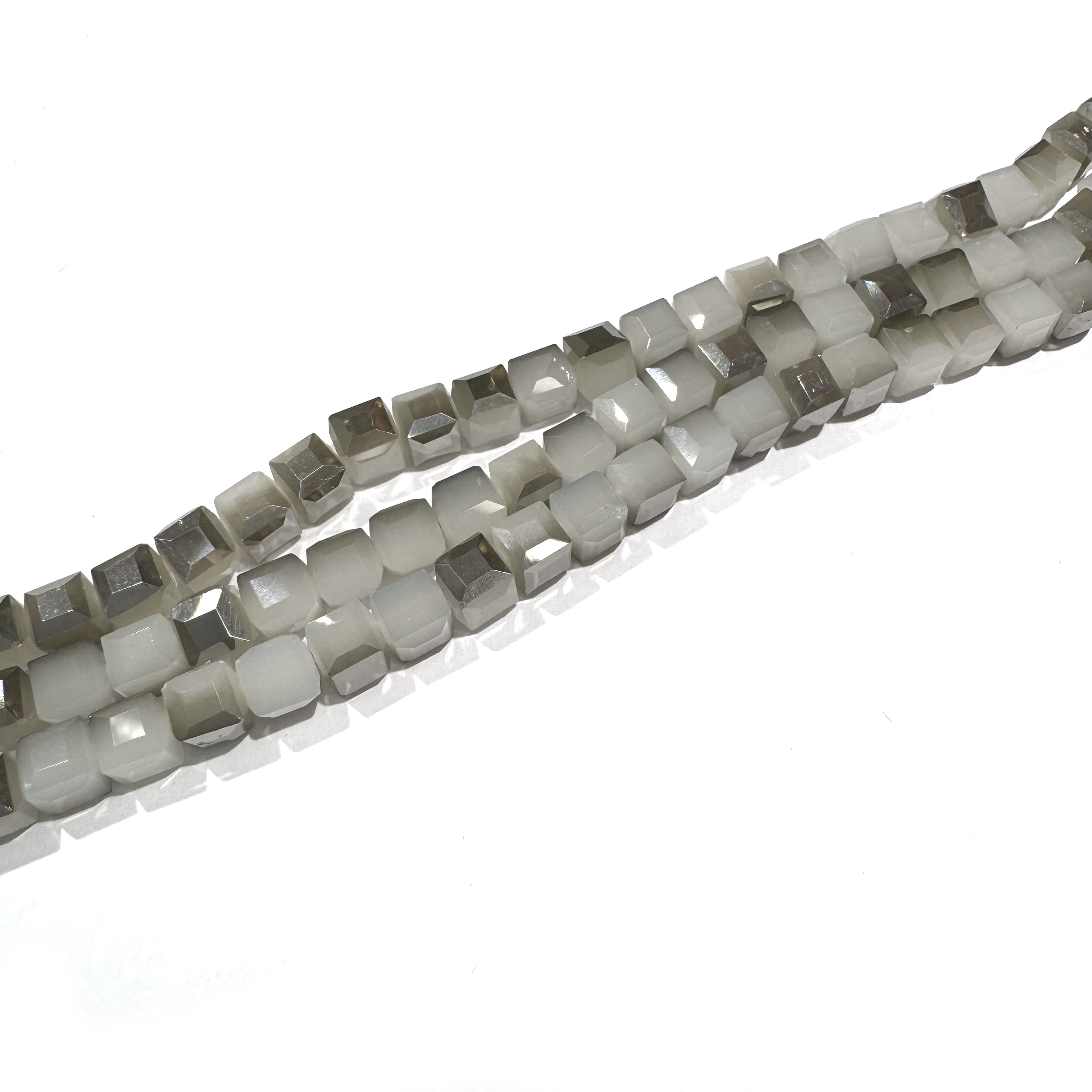 Square bead (6mm)