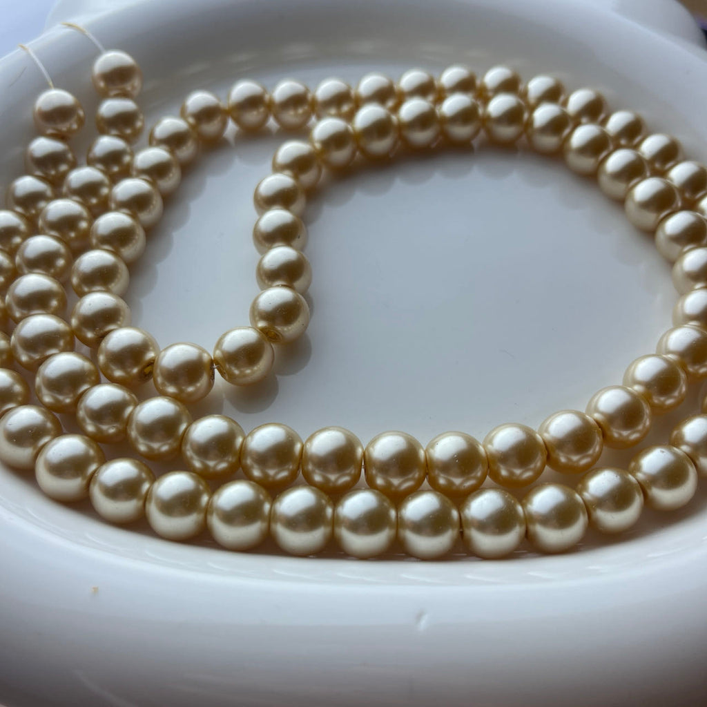 Glass pearl beads