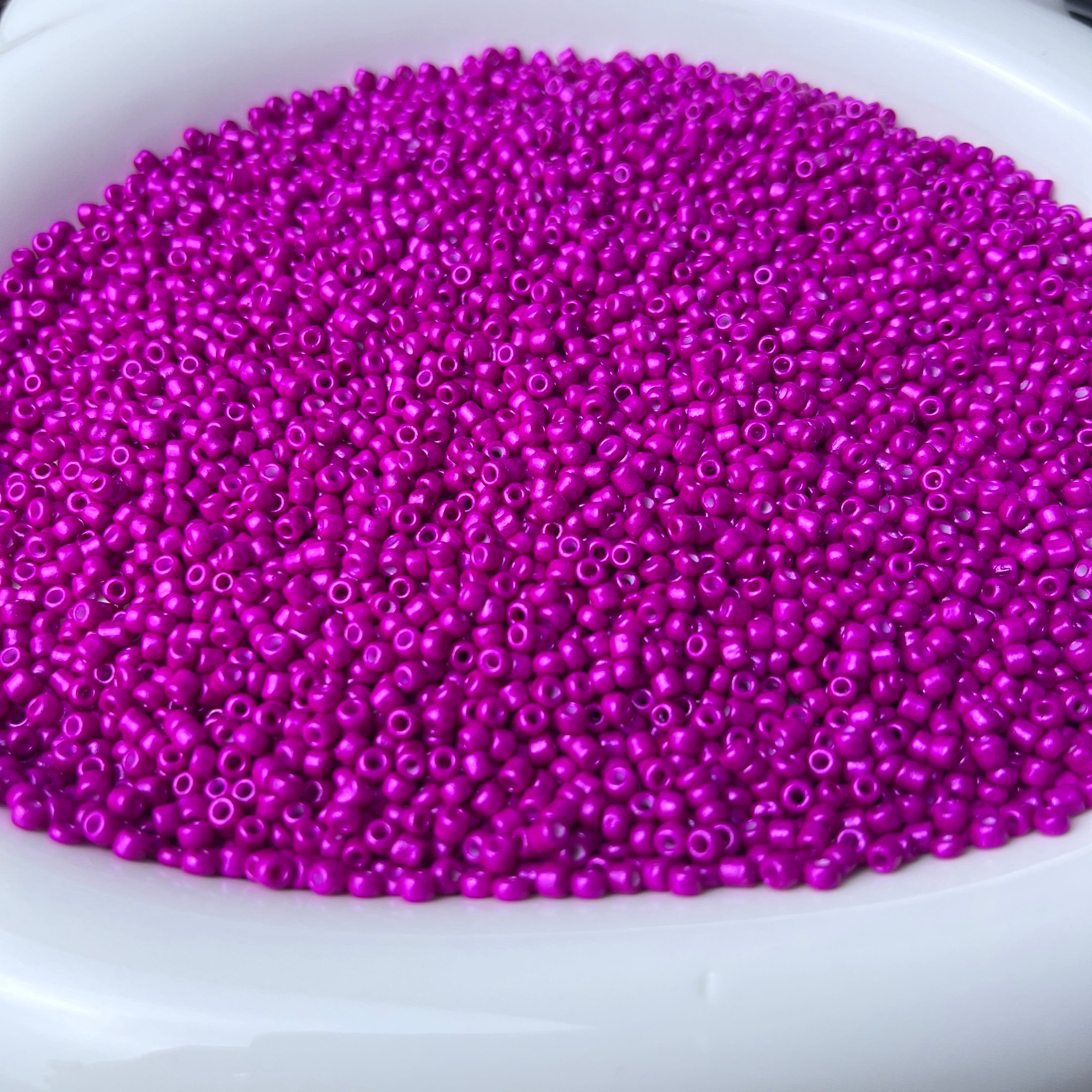 Seed beads (3mm)