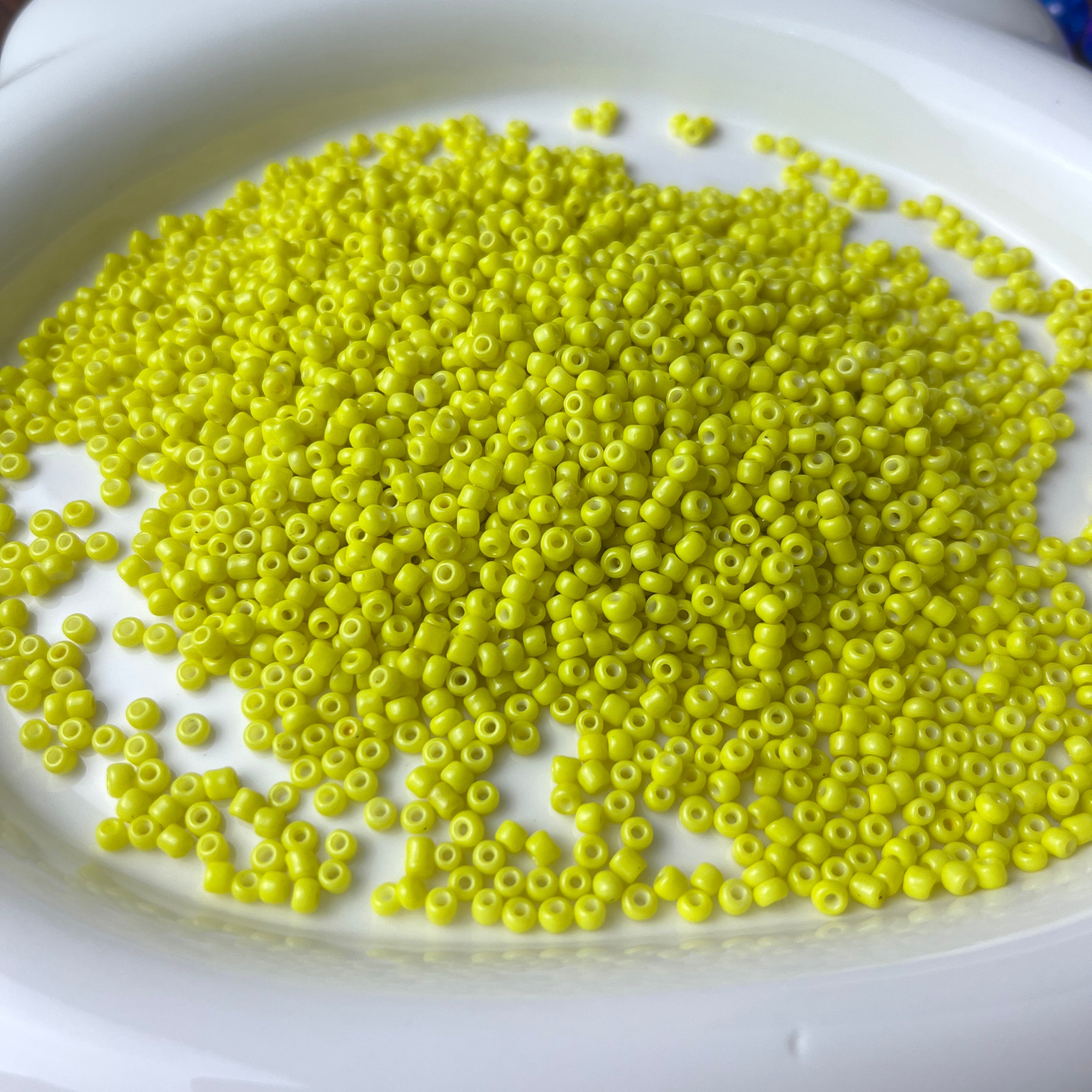 Seed beads (3mm)