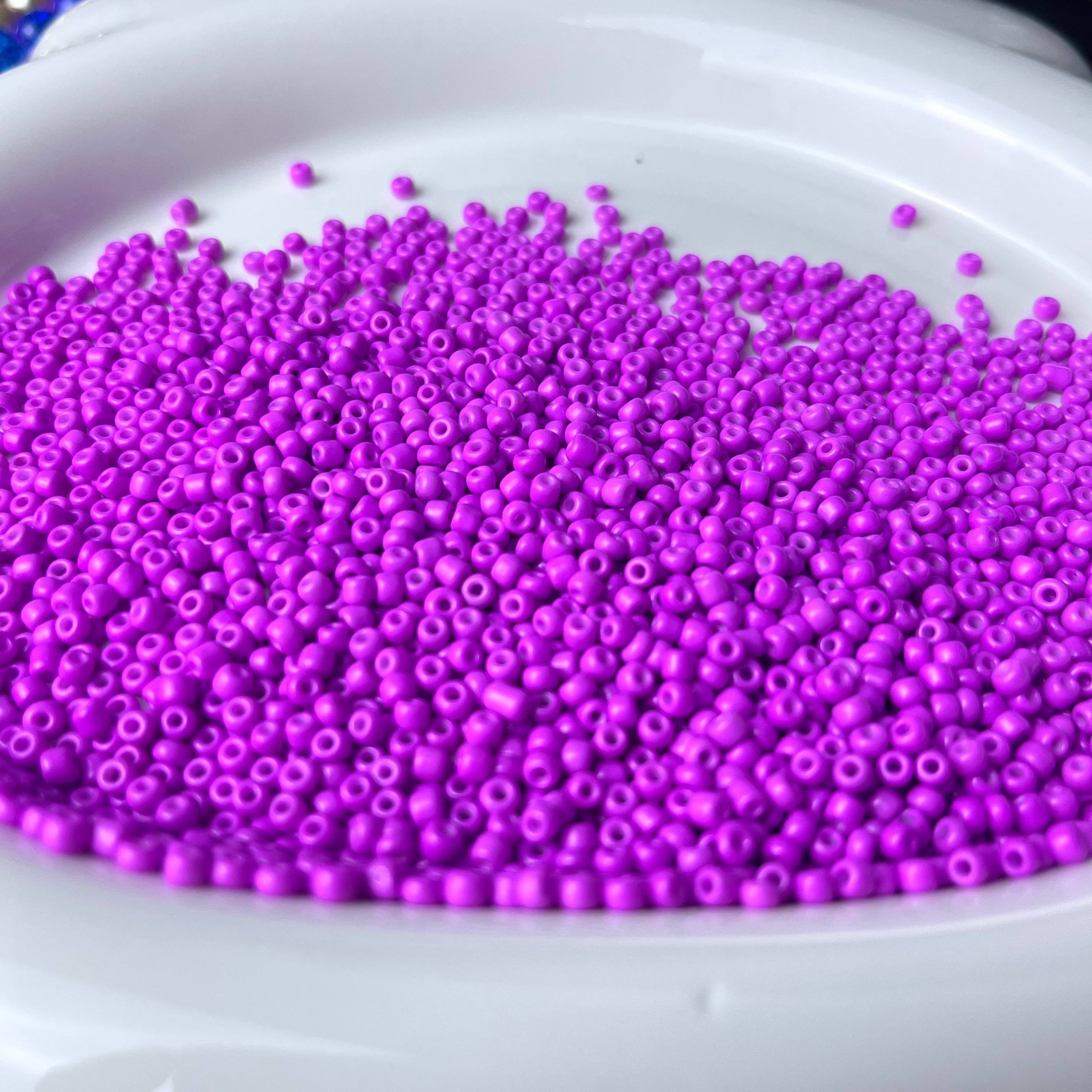 Seed beads (3mm)
