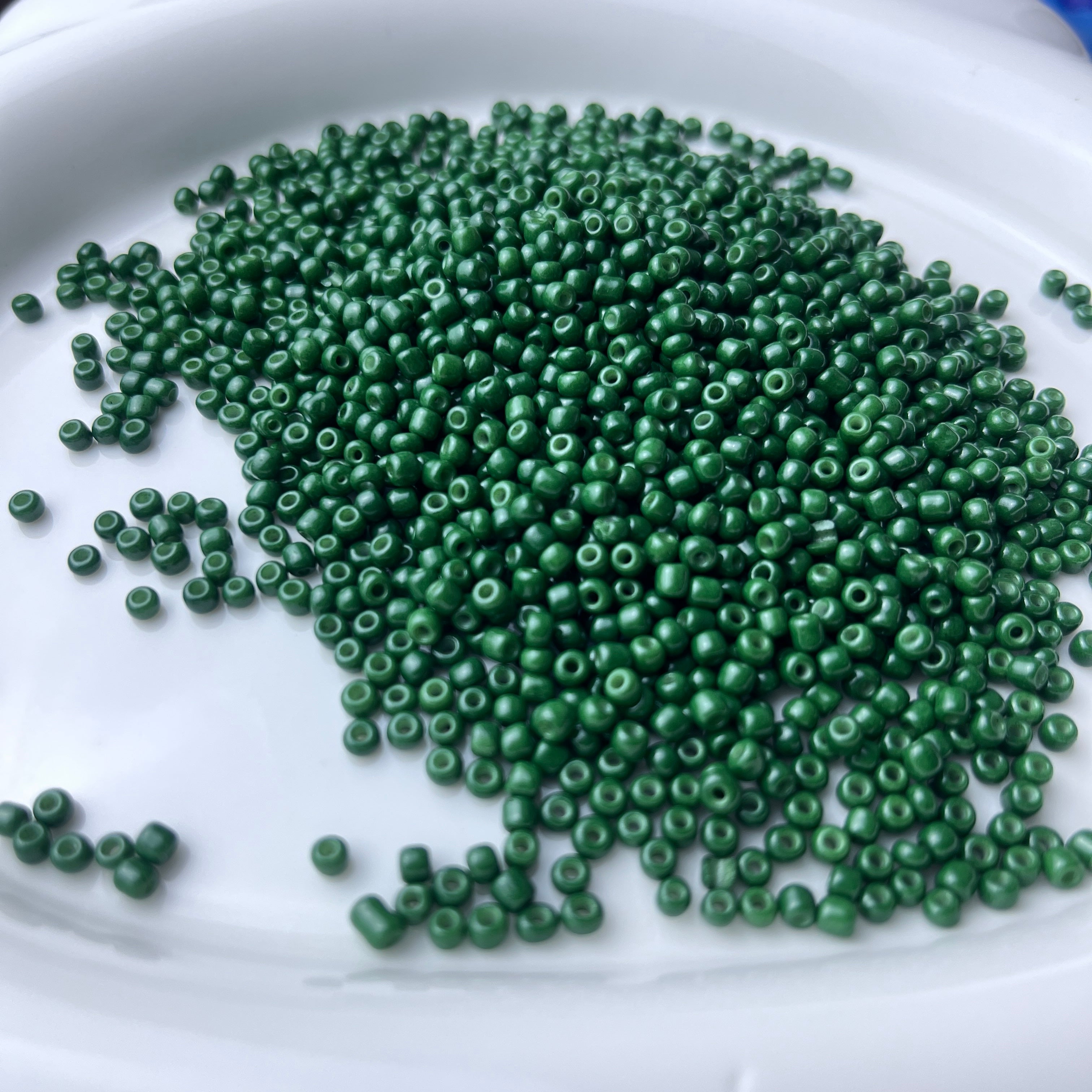 Seed beads (3mm)