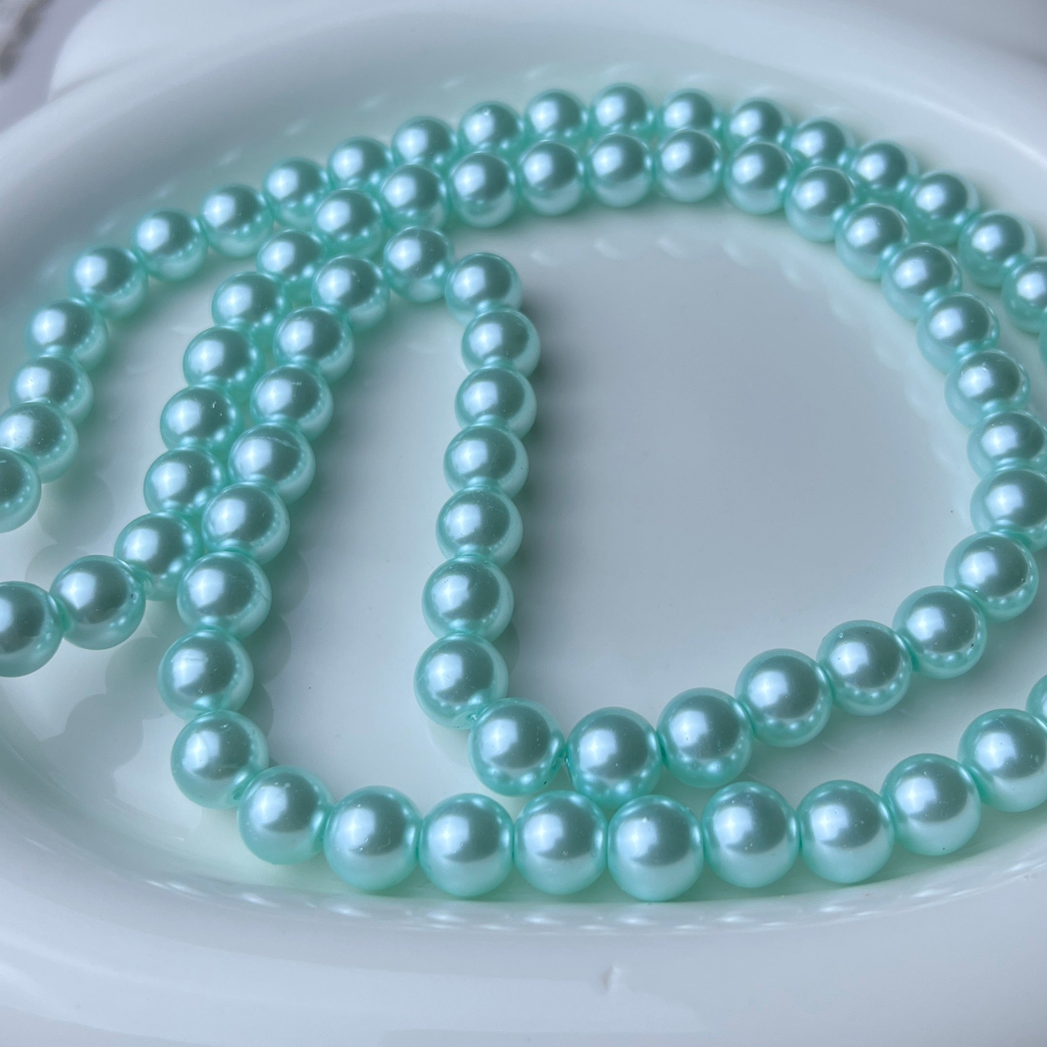Glass pearl beads
