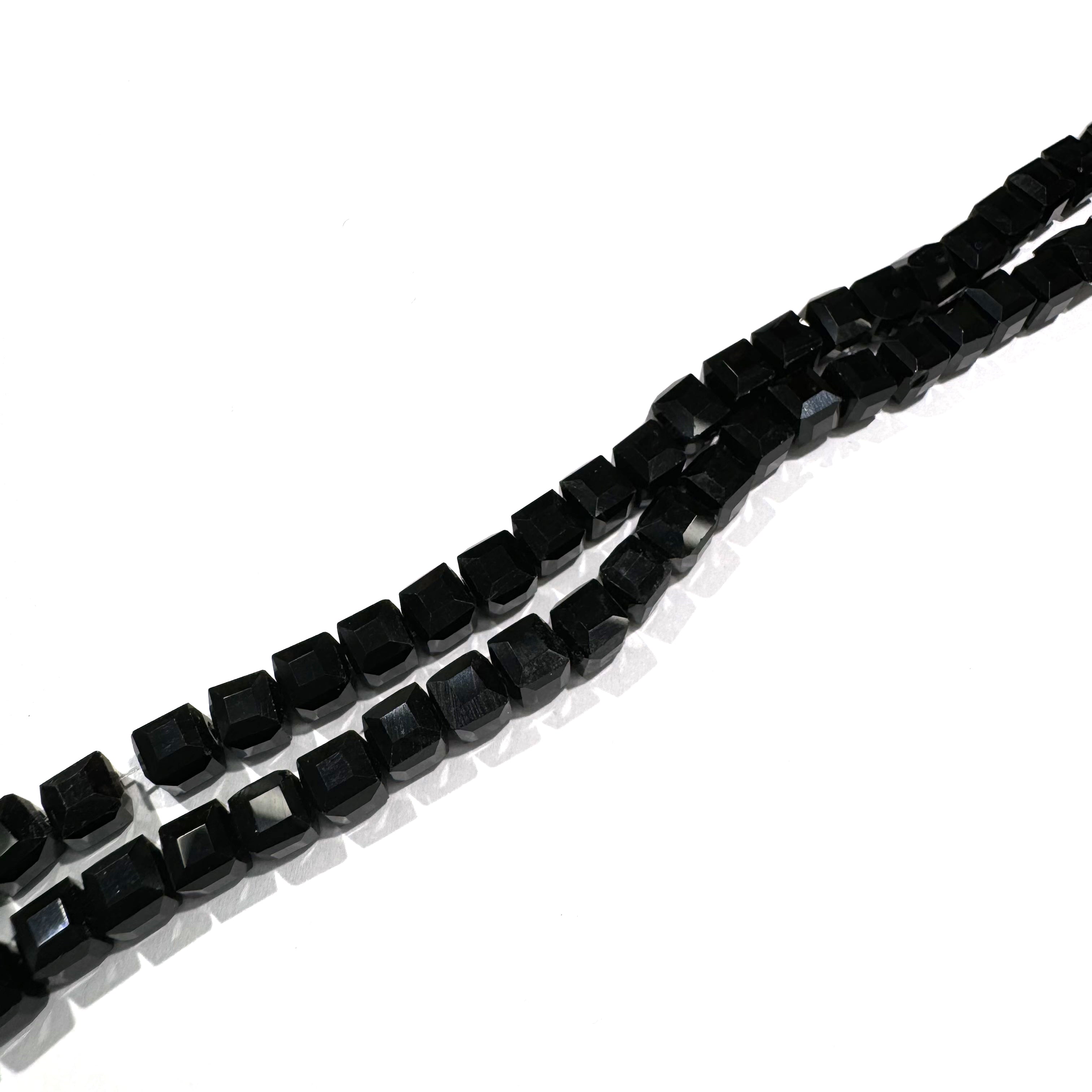 Square bead (6mm)
