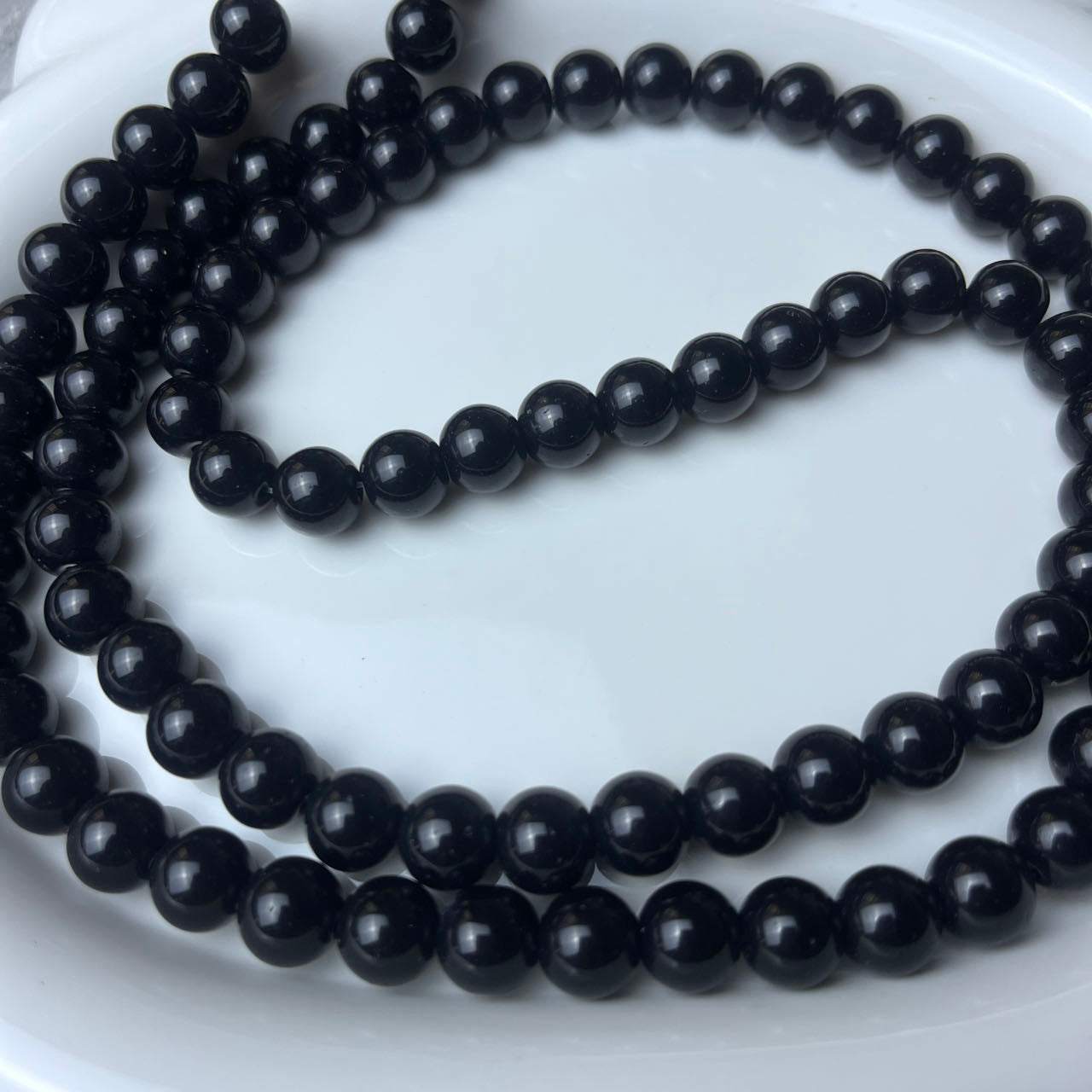 Glass pearl beads