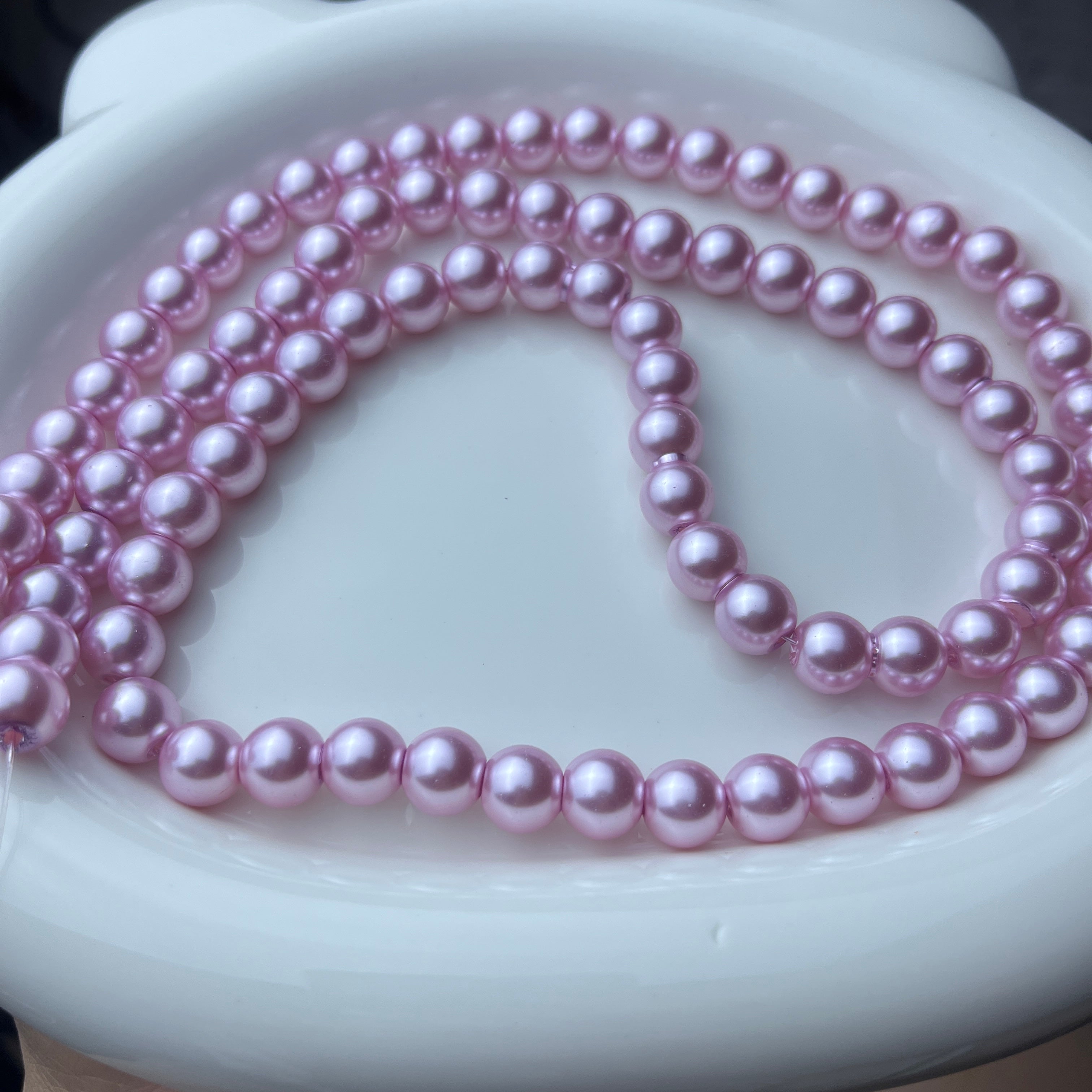 Glass pearl beads