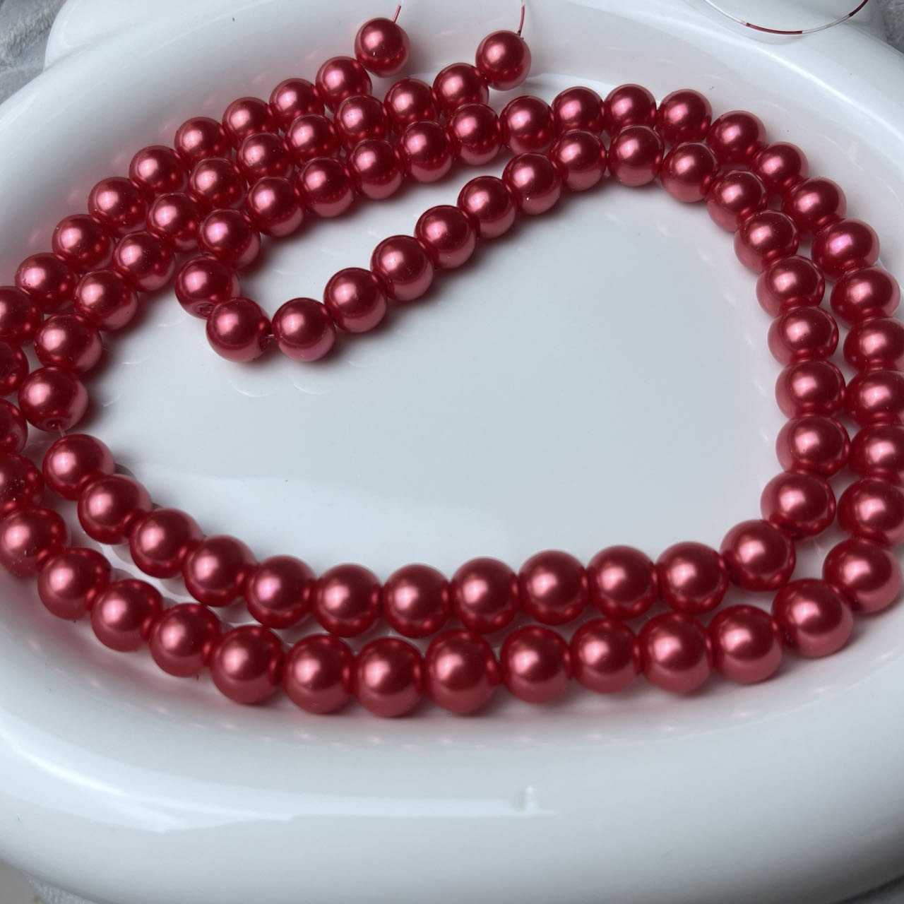 Glass pearl beads